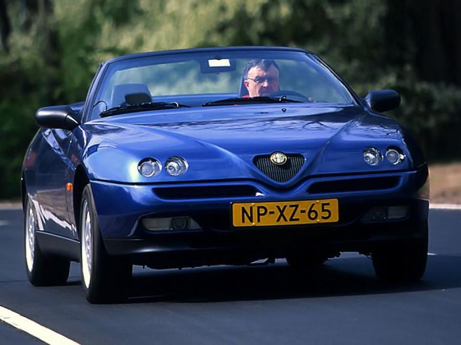  Alfa Romeo Spider (916S) 1995 года  (фото 23 из 26)